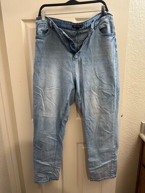 Missguided + Light Blue Relaxed Womens Jeans